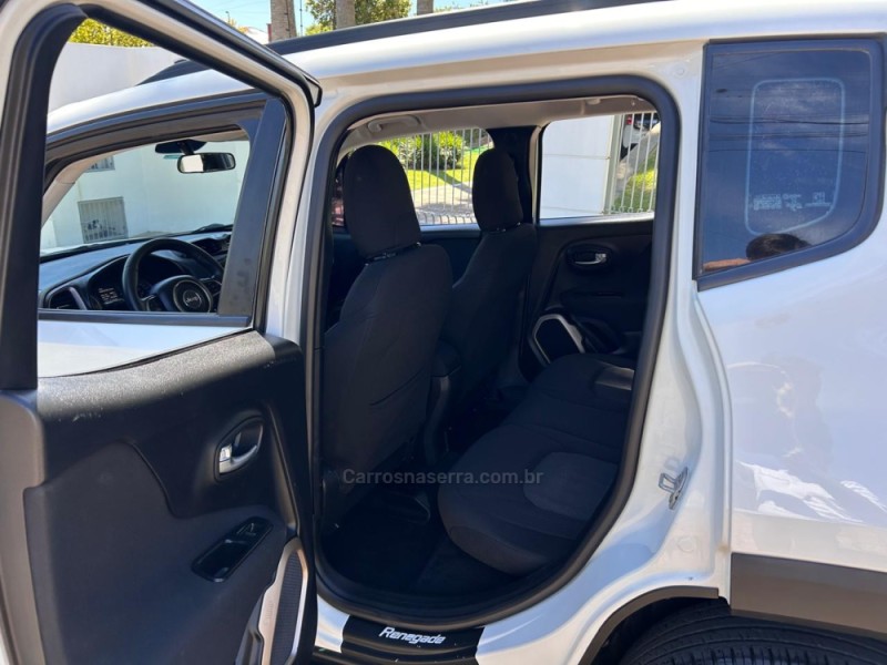 RENEGADE 1.8 16V FLEX SPORT 4P MANUAL - 2016 - VENâNCIO AIRES