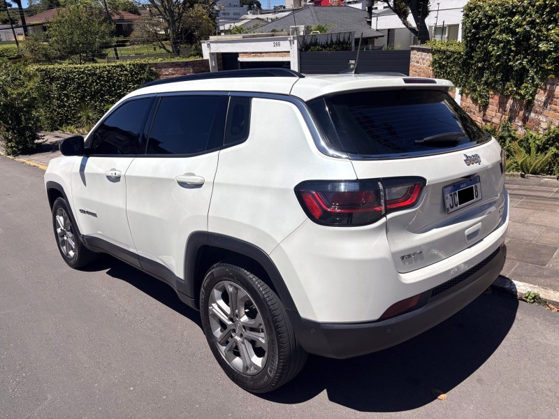 COMPASS 1.3 LONGITUDE T270 16V TURBO 4X2 FLEX 4P AUTOMÁTICO - 2023 - FARROUPILHA