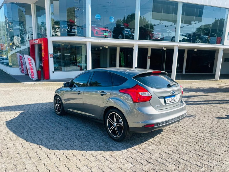FOCUS 2.0 SE 16V FLEX 4P AUTOMÁTICO - 2015 - BENTO GONçALVES