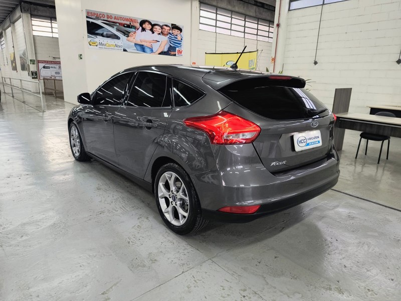 FOCUS 2.0 SE HATCH 16V FLEX 4P AUTO - 2018 - CAXIAS DO SUL