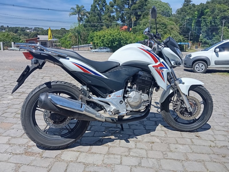 CB 300R ABS - 2015 - CAXIAS DO SUL