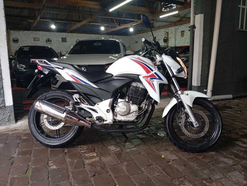 CB 300R ABS - 2015 - CAXIAS DO SUL