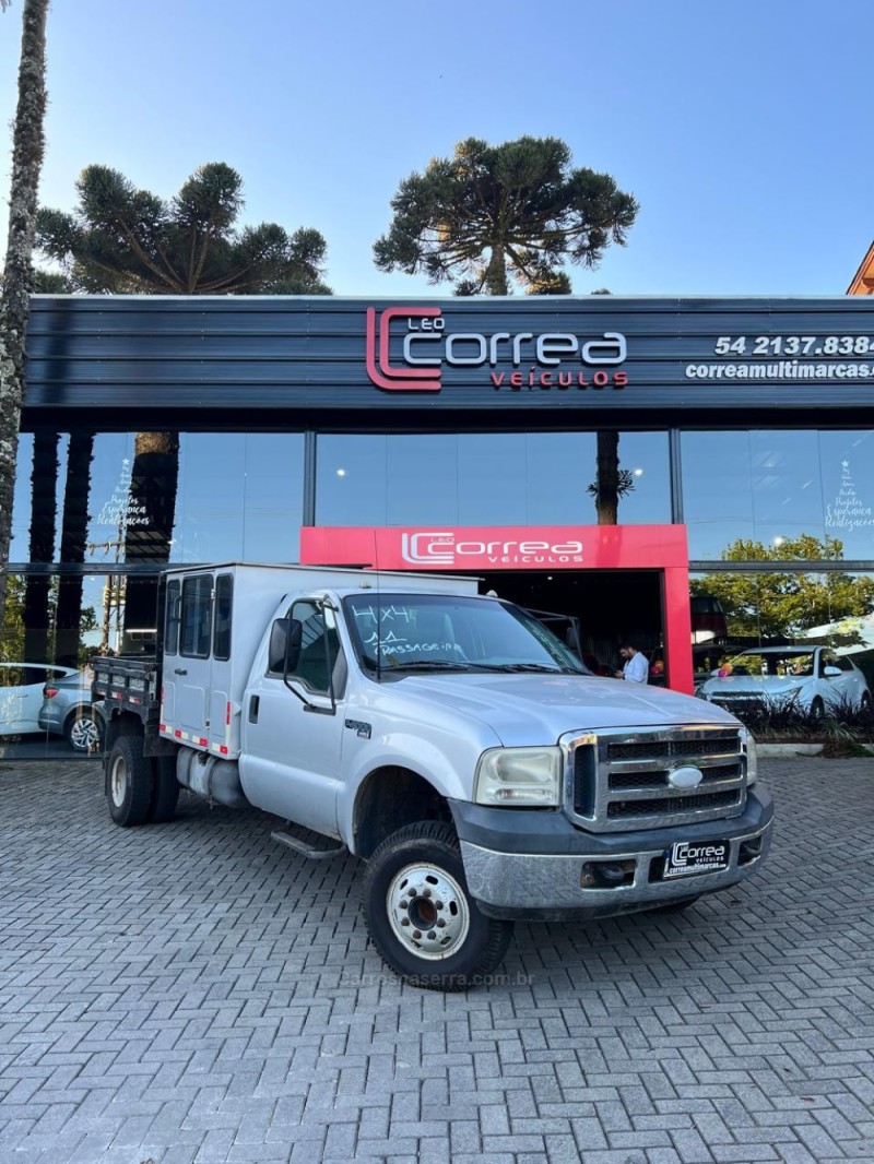 f 4000 turbo  cummins  4x4 2011 canela