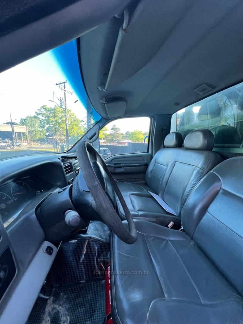 F-4000 TURBO (CUMMINS) 4X4 - 2011 - CANELA