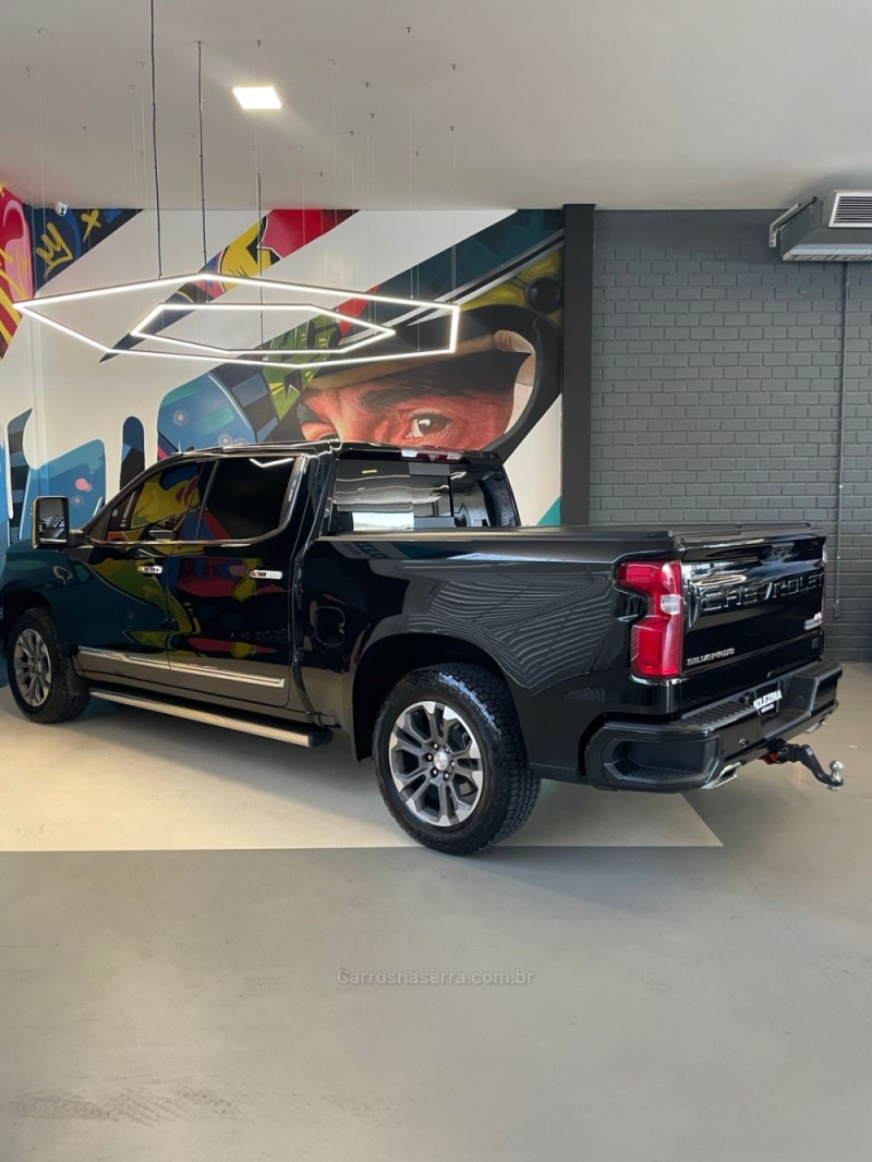 SILVERADO 5.3 1500 HIGH 4X4 COUNTRY GASOLINA 4X4 AUTOMÁTICO - 2024 - NOVO HAMBURGO
