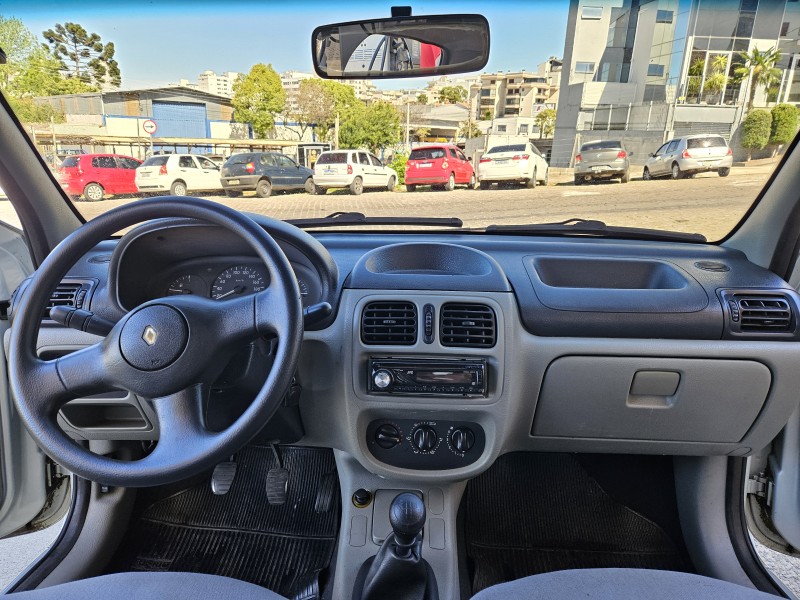 CLIO 1.0 AUTHENTIQUE 8V GASOLINA 4P MANUAL - 2003 - CAXIAS DO SUL