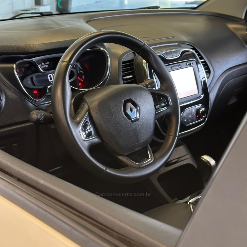CAPTUR 1.6 16V FLEX INTENSE AUTOMÁTICO - 2019 - NOVO HAMBURGO