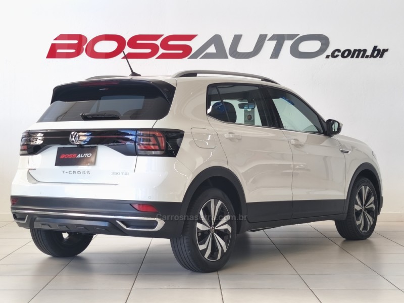 T-CROSS 1.4 HIGHLINE TSI 16V FLEX 4P AUTOMÁTICO - 2023 - CAXIAS DO SUL