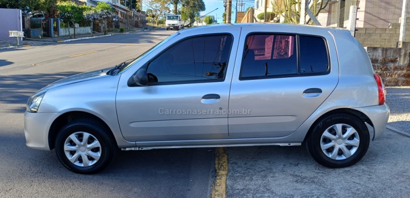 CLIO 1.0 EXPRESSION 16V FLEX 4P MANUAL - 2015 - FARROUPILHA