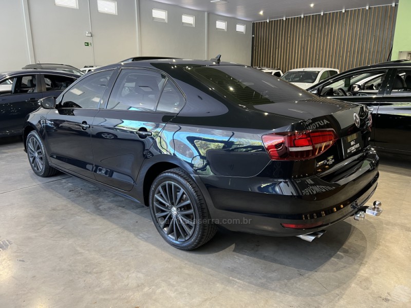 JETTA 1.4 16V TSI COMFORTLINE GASOLINA 4P TIPTRONIC - 2017 - CAXIAS DO SUL