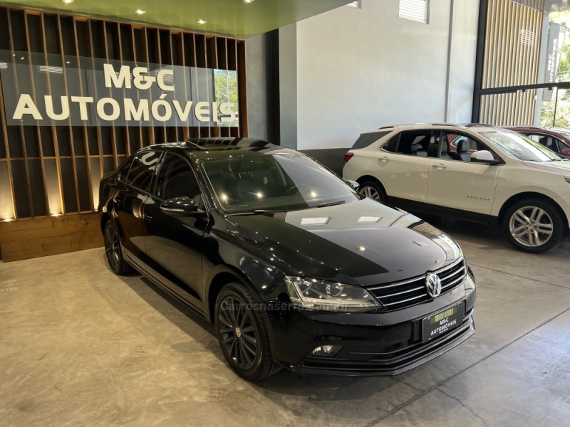 JETTA 1.4 16V TSI COMFORTLINE GASOLINA 4P TIPTRONIC - 2017 - CAXIAS DO SUL