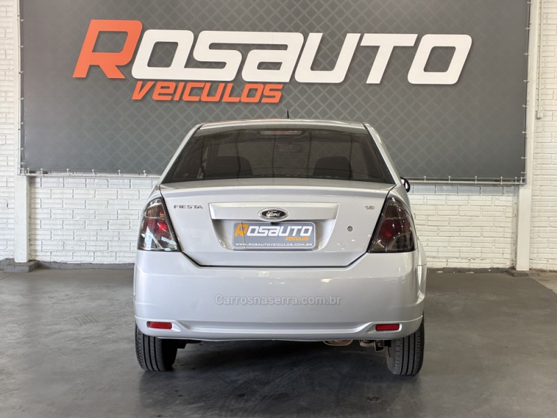 FIESTA 1.6 ROCAM SEDAN 8V FLEX 4P MANUAL - 2014 - VENâNCIO AIRES