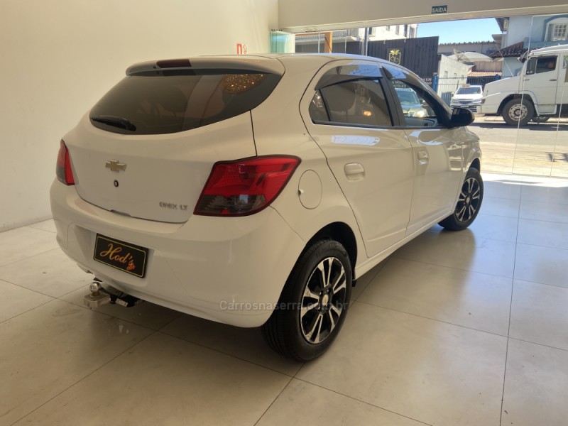 ONIX 1.4 MPFI LT 8V FLEX 4P AUTOMÁTICO - 2016 - CANELA