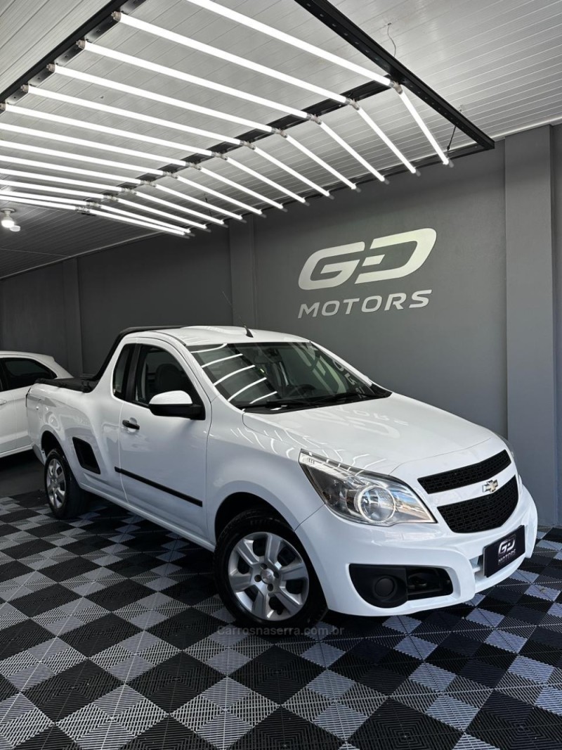 MONTANA 1.4 MPFI LS CS 8V FLEX 2P MANUAL