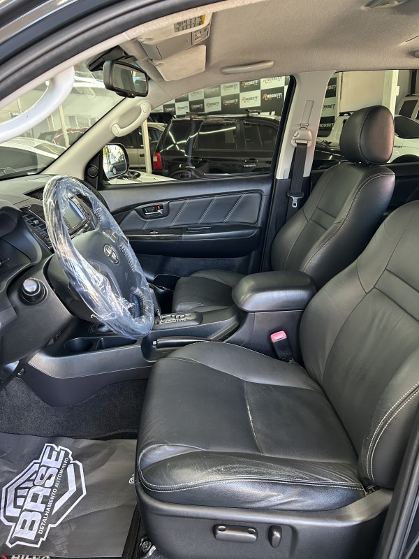 HILUX SW4 3.0 SRV 4X4 16V TURBO INTERCOOLER DIESEL 4P AUTOMÁTICO - 2015 - CAXIAS DO SUL