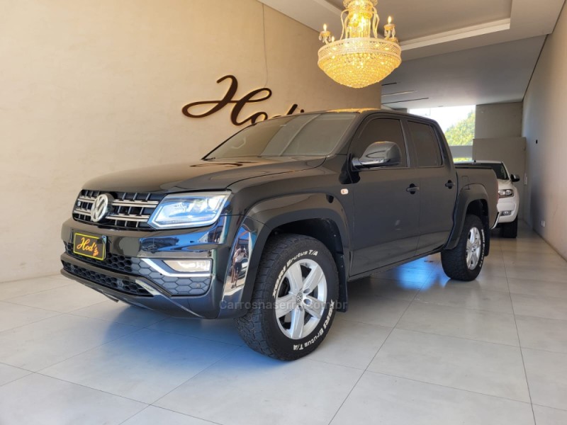 AMAROK 3.0 V6 TDI HIGHLINE CD DIESEL 4MOTION AUTOMÁTICO - 2018 - CANELA