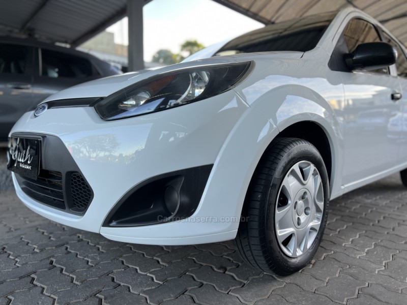 FIESTA 1.0 MPI CLASS HATCH 8V FLEX 4P MANUAL - 2013 - BOM PRINCíPIO