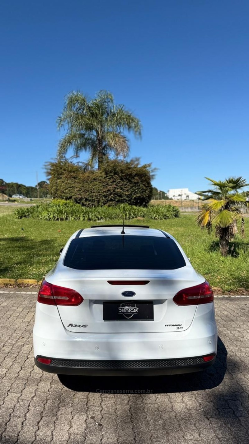 FOCUS 2.0 TITANIUM PLUS SEDAN 16V FLEX 4P AUTOMÁTICO - 2016 - CAXIAS DO SUL