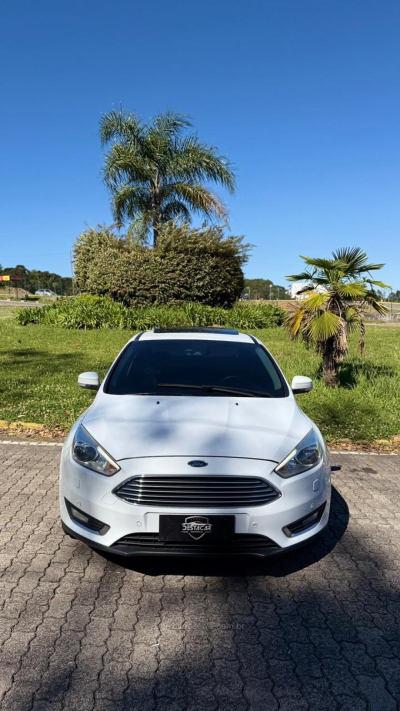 FOCUS 2.0 TITANIUM PLUS SEDAN 16V FLEX 4P AUTOMÁTICO