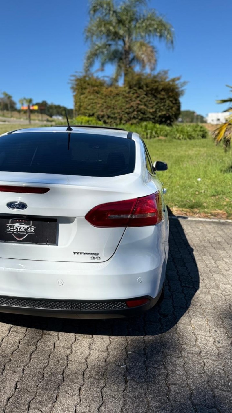 FOCUS 2.0 TITANIUM PLUS SEDAN 16V FLEX 4P AUTOMÁTICO - 2016 - CAXIAS DO SUL