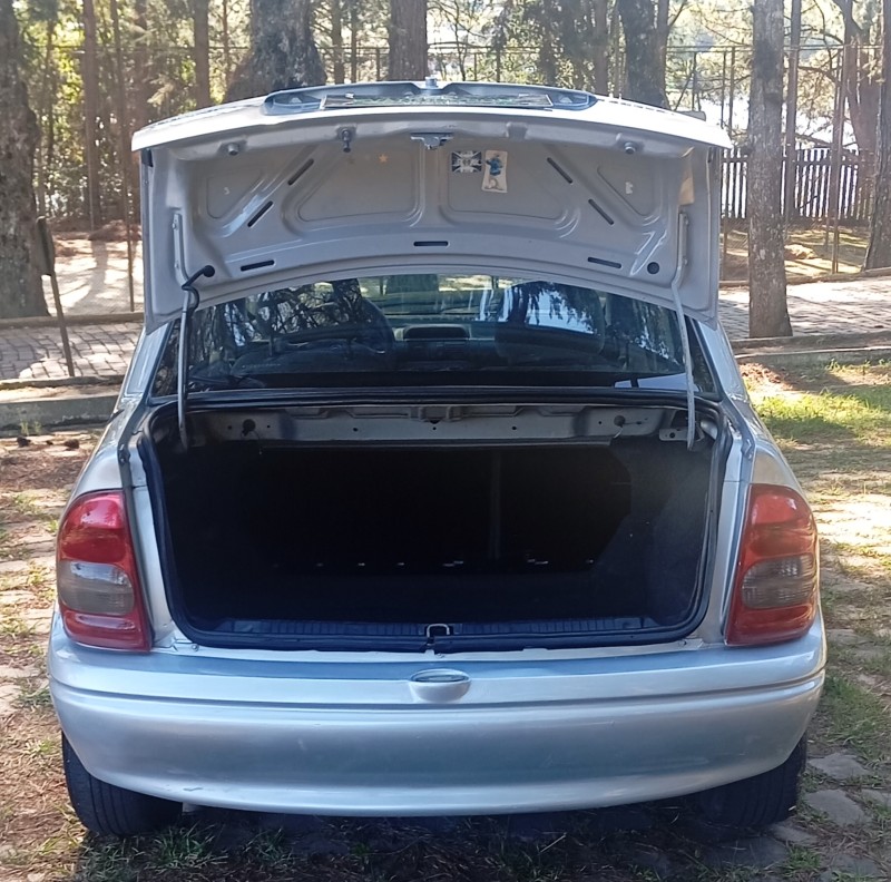 CORSA 1.0 MPFI MILENIUM SEDAN 16V GASOLINA 4P MANUAL - 2000 - CAXIAS DO SUL