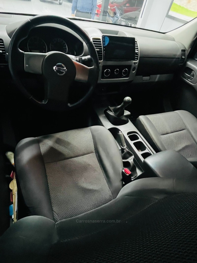 FRONTIER 2.5 S 4X4 CD TURBO ELETRONIC DIESEL 4P MANUAL - 2015 - CAXIAS DO SUL