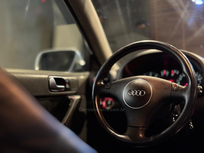 A3 1.8 20V 180CV TURBO GASOLINA 4P AUTOMÁTICO - 2003 - FARROUPILHA