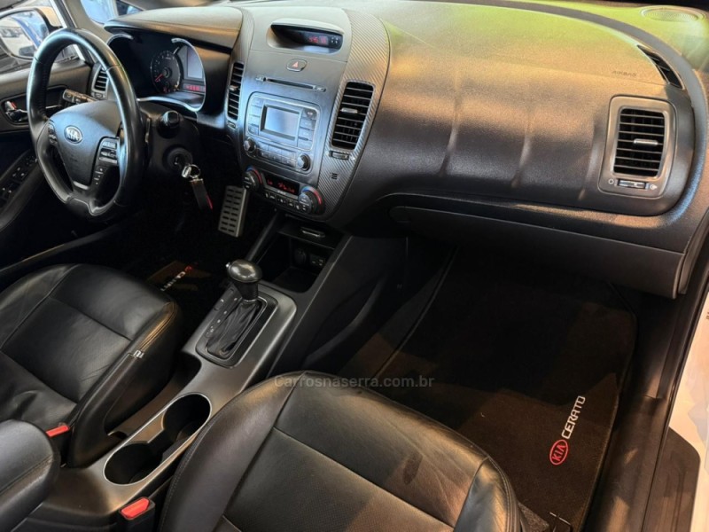 CERATO 1.6 SX3 16V FLEX 4P AUTOMÁTICO - 2015 - SãO LEOPOLDO