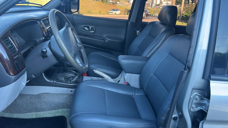 PAJERO SPORT 3.0 4X4 V6 24V GASOLINA 4P AUTOMÁTICO - 2001 - FARROUPILHA