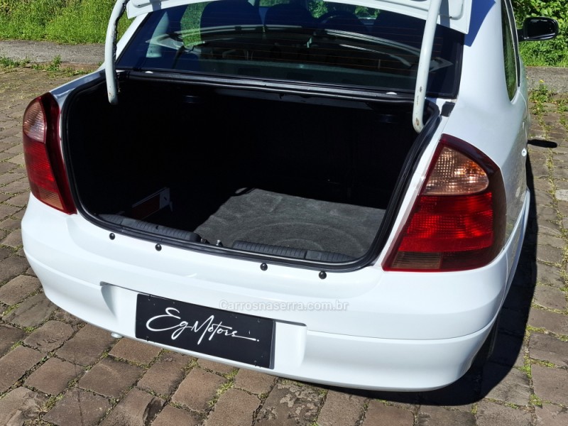 CORSA 1.4 MPFI PREMIUM SEDAN 8V FLEX 4P MANUAL - 2011 - BENTO GONçALVES