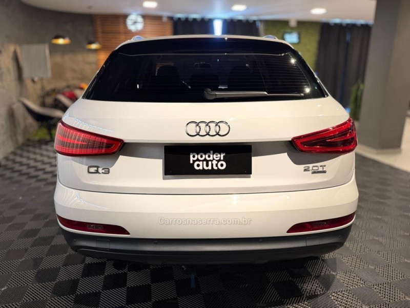 Q3 2.0 TFSI AMBIENTE QUATTRO 4P GASOLINA S TRONIC - 2015 - FARROUPILHA