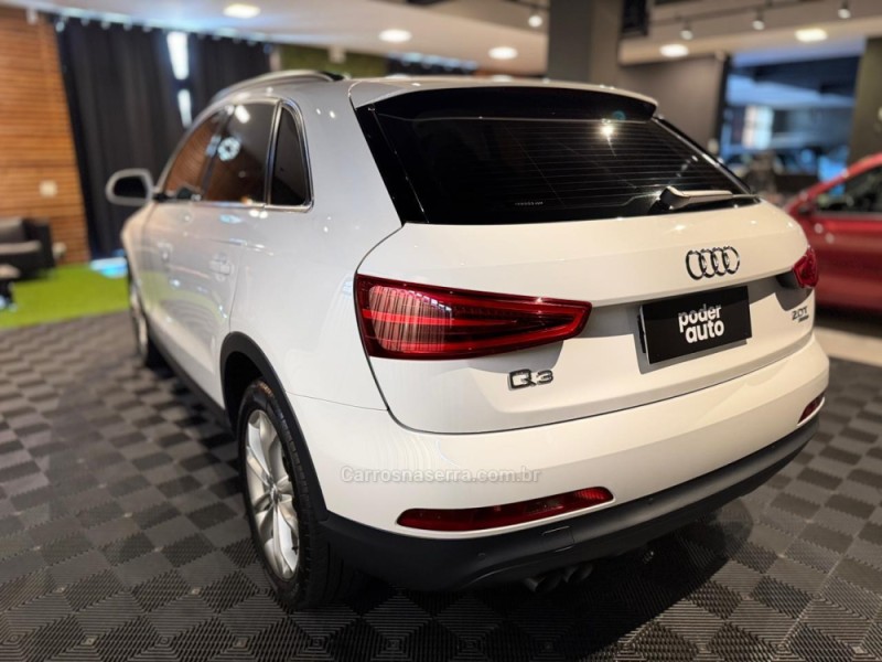Q3 2.0 TFSI AMBIENTE QUATTRO 4P GASOLINA S TRONIC - 2015 - FARROUPILHA