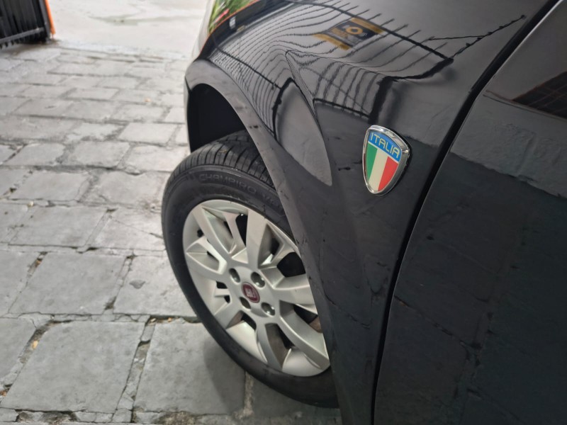 PUNTO 1.4 ATTRACTIVE ITALIA 8V FLEX 4P MANUAL - 2016 - CAXIAS DO SUL