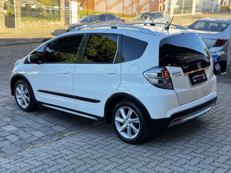 FIT 1.5 TWIST 16V FLEX 4P MANUAL - 2013 - CAXIAS DO SUL