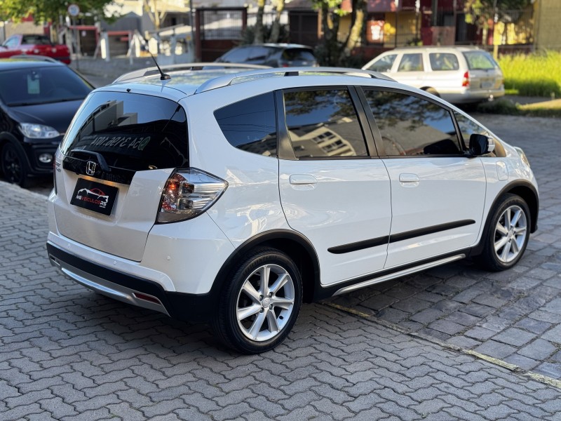 FIT 1.5 TWIST 16V FLEX 4P MANUAL - 2013 - CAXIAS DO SUL