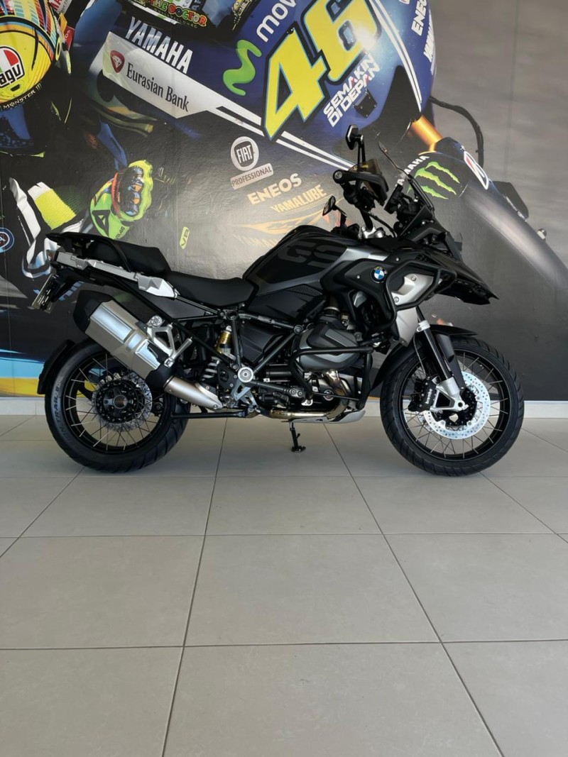 r 1250 gs premium triple black 2022 passo fundo