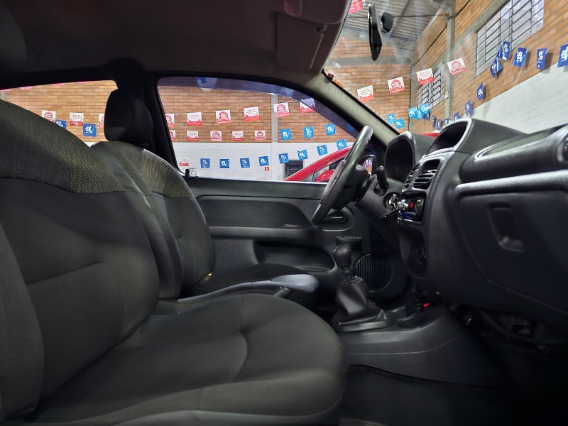 CLIO 1.0 AUTHENTIQUE 16V FLEX 2P MANUAL - 2014 - CAXIAS DO SUL