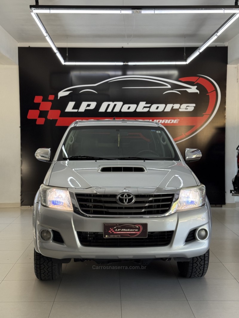 HILUX 3.0 SRV 4X4 CD 16V TURBO DIESEL 4P MANUAL - 2012 - FARROUPILHA