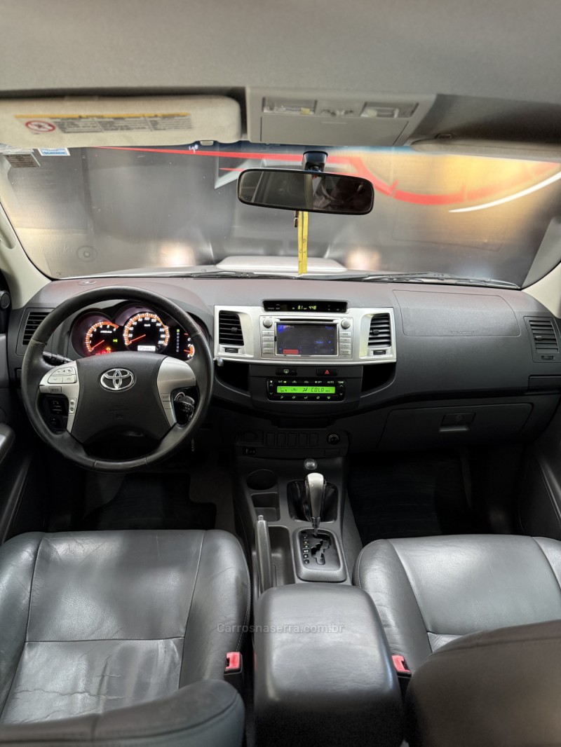 HILUX 3.0 SRV 4X4 CD 16V TURBO DIESEL 4P MANUAL - 2012 - FARROUPILHA