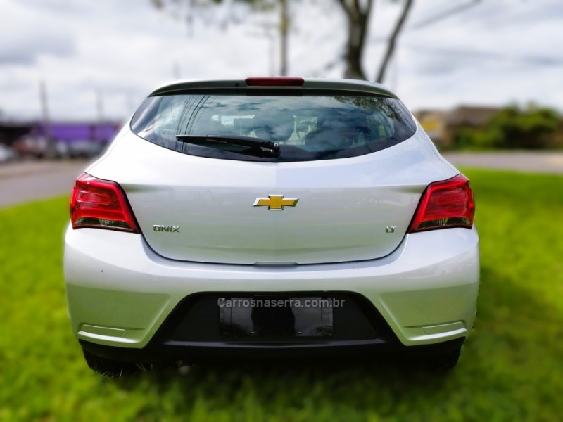 ONIX 1.0 MPFI LT 8V FLEX 4P MANUAL - 2019 - NOVO HAMBURGO