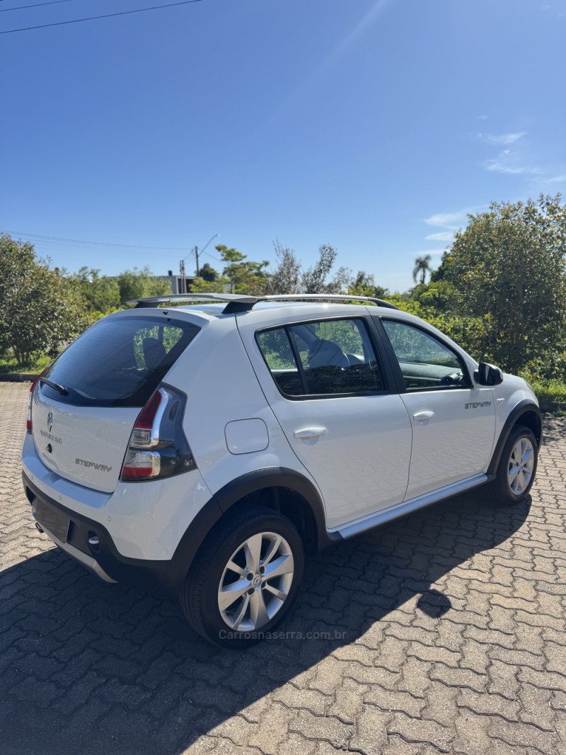 SANDERO 1.6 STEPWAY 16V FLEX 4P MANUAL - 2014 - BENTO GONçALVES