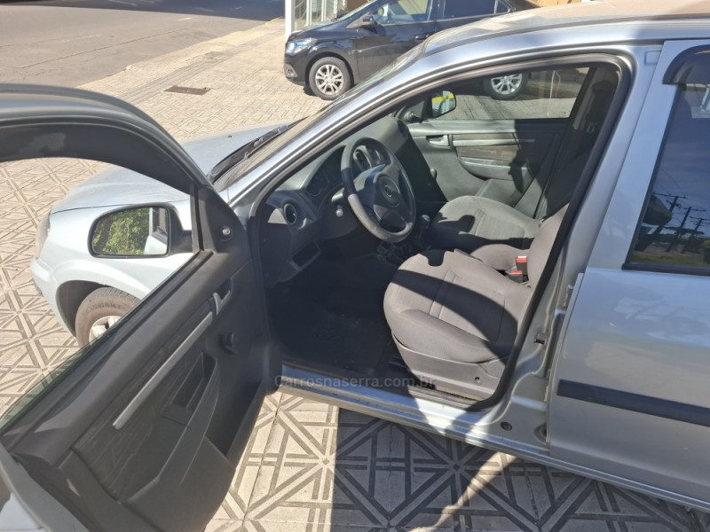 PRISMA 1.4 MPFI MAXX 8V FLEX 4P MANUAL - 2009 - CAXIAS DO SUL