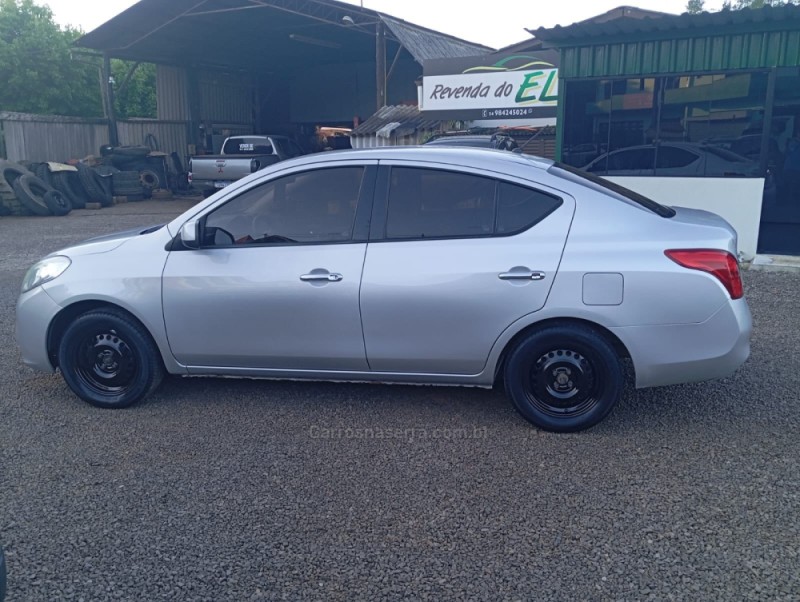 VERSA 1.6 16V FLEX SL 4P MANUAL - 2014 - PICADA CAFé