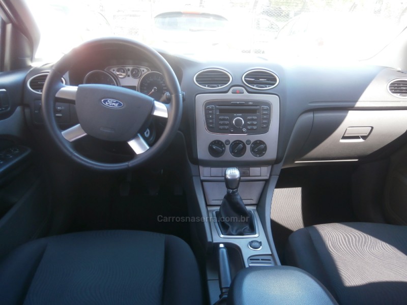 FOCUS 1.6 S SEDAN 16V FLEX 4P MANUAL - 2012 - FARROUPILHA