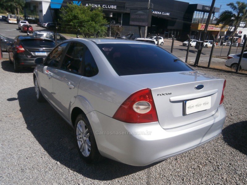 FOCUS 1.6 S SEDAN 16V FLEX 4P MANUAL - 2012 - FARROUPILHA