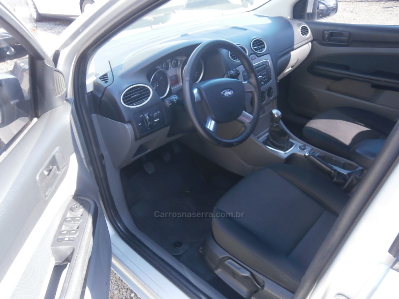 FOCUS 1.6 S SEDAN 16V FLEX 4P MANUAL - 2012 - FARROUPILHA