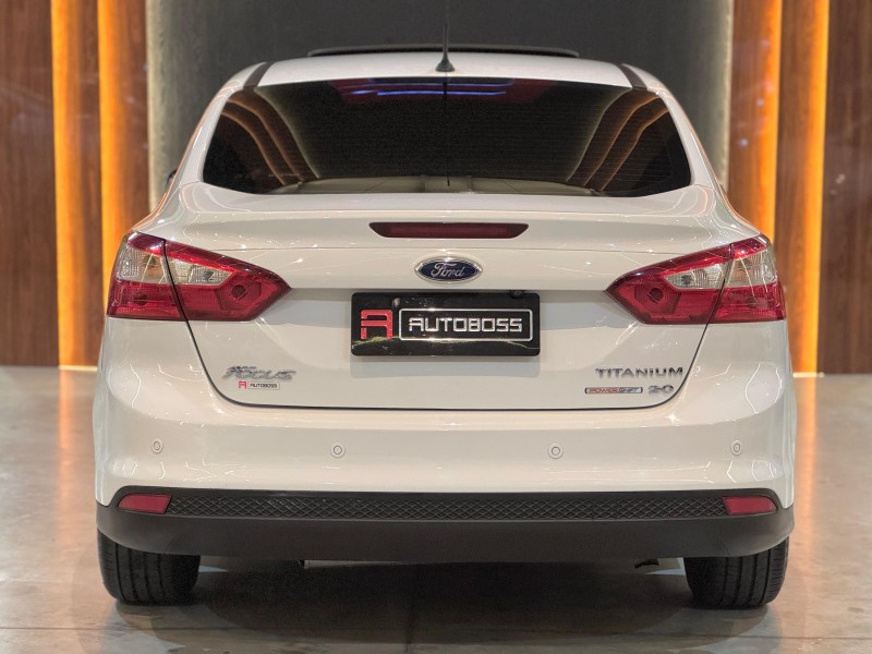 FOCUS 2.0 TITANIUM SEDAN 16V FLEX 4P AUTOMÁTICO - 2015 - NOVO HAMBURGO