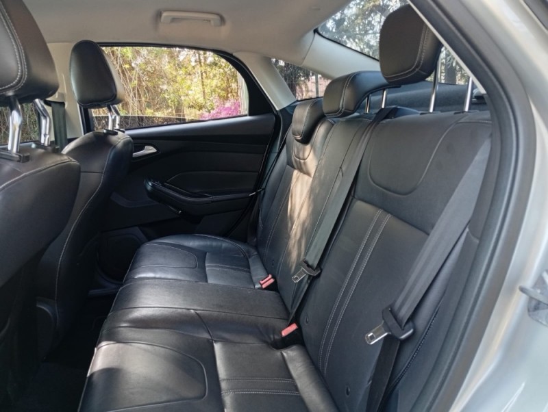 FOCUS 2.0 TITANIUM SEDAN 16V FLEX 4P AUTOMÁTICO - 2015 - FARROUPILHA