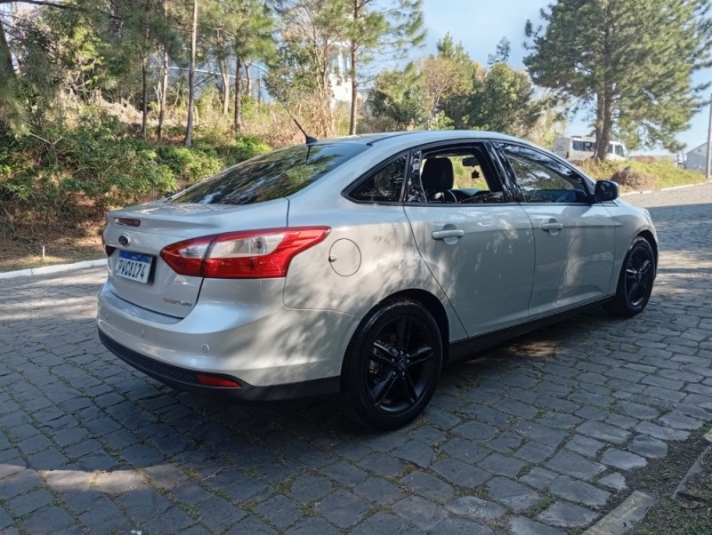 FOCUS 2.0 TITANIUM SEDAN 16V FLEX 4P AUTOMÁTICO - 2015 - FARROUPILHA