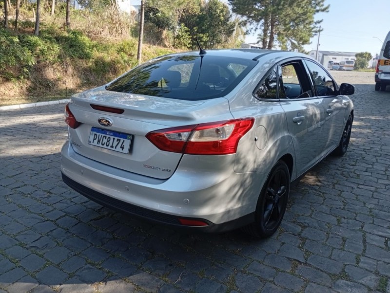 FOCUS 2.0 TITANIUM SEDAN 16V FLEX 4P AUTOMÁTICO - 2015 - FARROUPILHA
